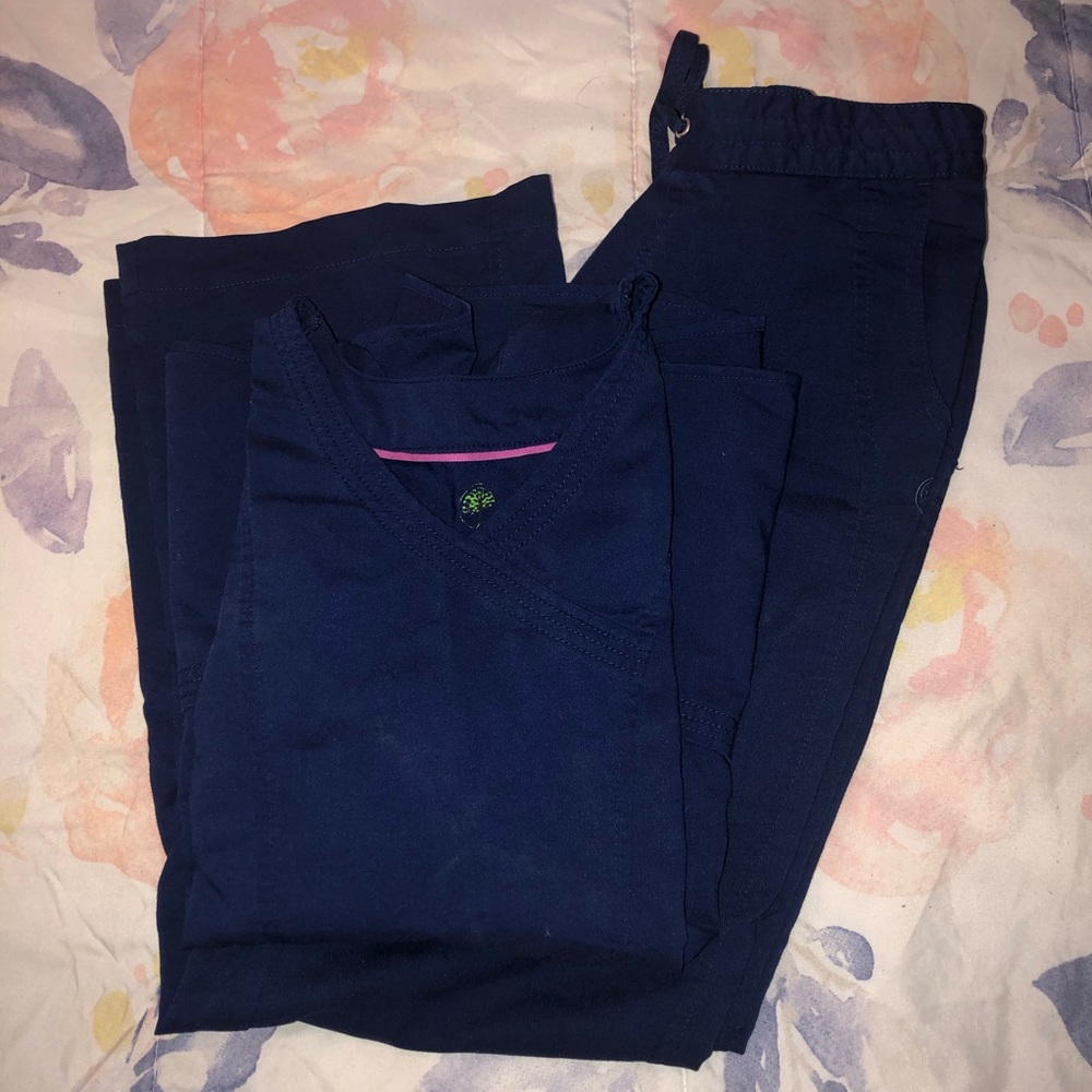 Scrubs set